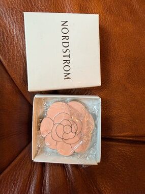 NIB Nordstrom Pink Rose Flower Compact Mirror